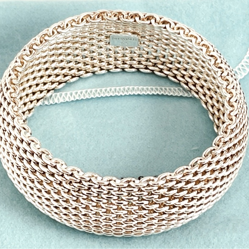 Authentic Tiffany Somerset Sterling silver bracelet bangle with pouch & box - Picture 4 of 15